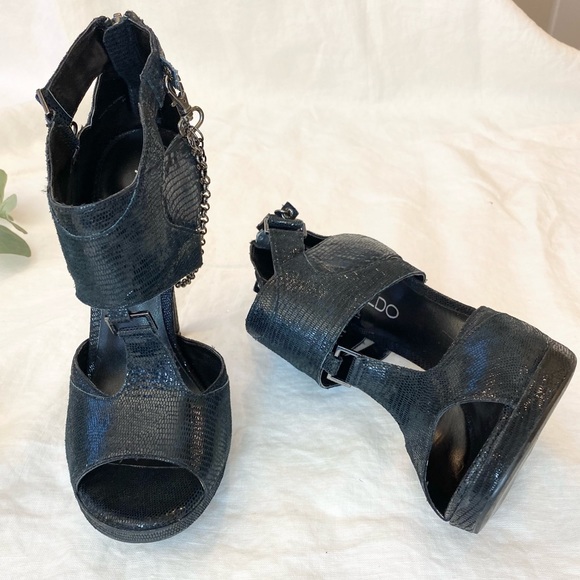 ALDO Black Chained Pumps - Picture 10 of 16